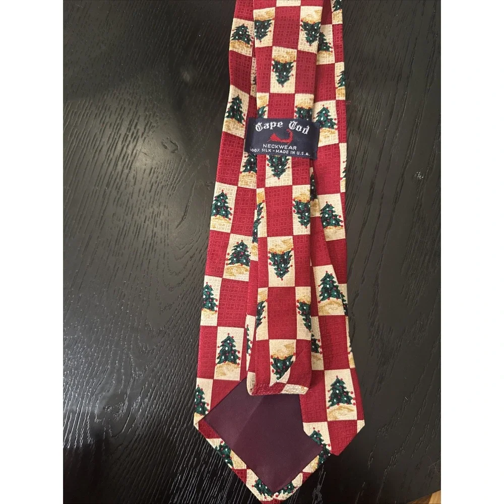 Cape Cod Christmas Tree Necktie 100% Silk‎ Made In USA